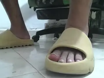 Chaturbate Live Porn of srfindomfeet_