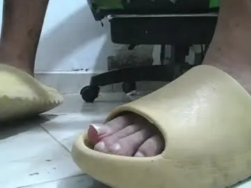 Chaturbate Adult Webcams of srfindomfeet_