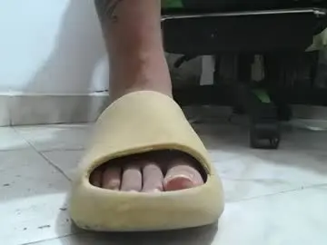 Chaturbate Nude Webcam of srfindomfeet_