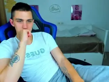 Chaturbate Nude Webcam of frank_mooree