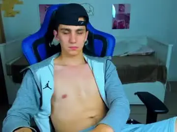 Chaturbate Adult Webcams of frank_mooree