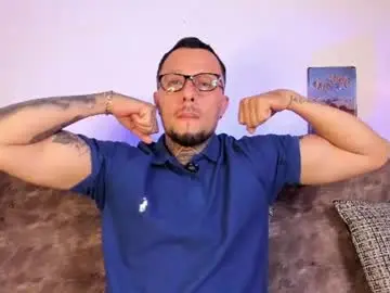 Chaturbate Live Porn of _emilio_escobar