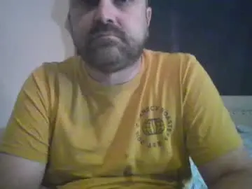 Chaturbate Live Sex Cam of totalpackage2089