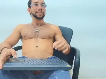 Chaturbate Free Porn Cam of felipe_diamond