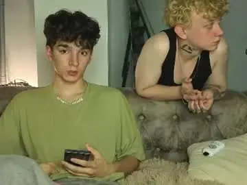 Chaturbate Free Porn Cam of em_chipsi