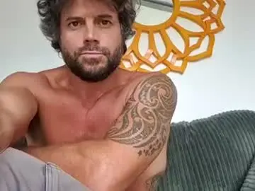 Chaturbate Live Sex Cam of pete_le_meat