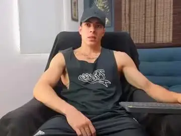 Chaturbate Watch Live Sex Cams of ethangreey1