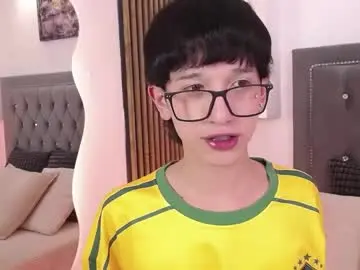 Chaturbate Private Sex Chat of emmo_boy