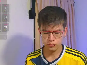 Chaturbate Sex Cam of nicolatinboy