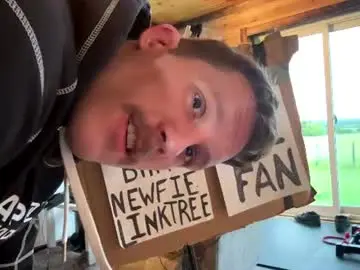 Chaturbate Live Sex Cam of sillydillynewfie