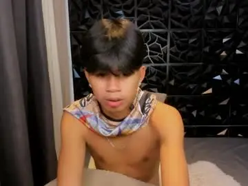 Chaturbate Free Porn Cam of hugecockcum69