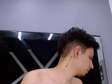 Chaturbate Free Porn Cam of allan_collins_