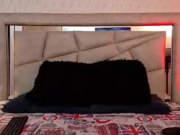 Chaturbate Live Sex Cam of apolo_warrior