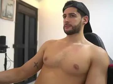 Chaturbate Nude Webcam of saimonhot1