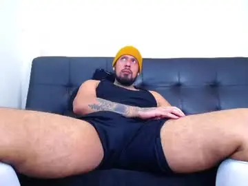 Chaturbate Live Sex Cam of sexy_big_man2