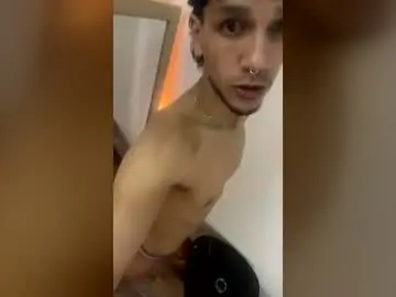 Chaturbate Live Porn of benjamin613999