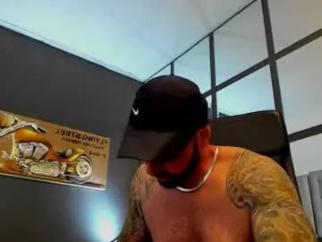 Chaturbate Live Sex Cam of arongrant
