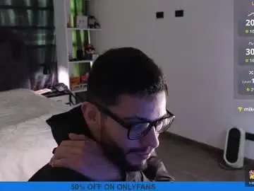 Chaturbate Watch Live Sex Cams of phantom_bigger1