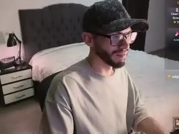 Chaturbate Best live sex cam show of phantom_bigger1
