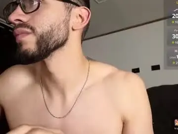Chaturbate Nude Webcam of phantom_bigger1
