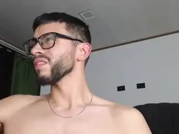 Chaturbate Adult Video Chat of phantom_bigger1
