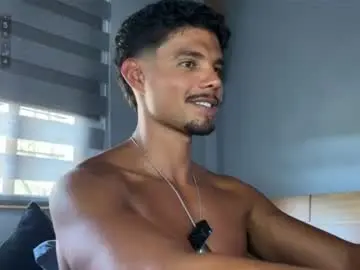 Chaturbate Watch Live Sex Cams of daniel0910s