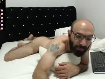 Chaturbate Best live sex cam show of raul27big
