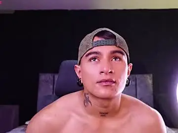 Chaturbate Live Sex Cam of liamdeep_