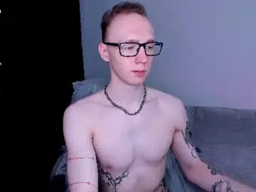 Chaturbate Live Sex Cam of alex_silent