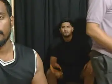 Chaturbate Free Porn Cam of indiandesiguys2023