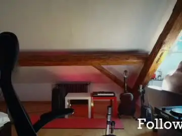 Chaturbate Free Porn Cam of tritonspace
