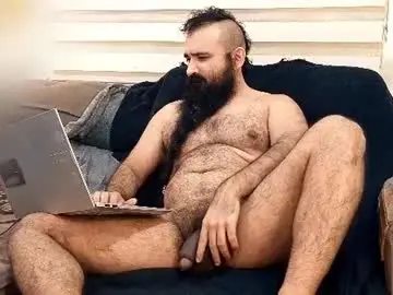 Chaturbate Nude Webcam of hairybeardedsmoker