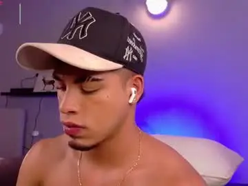 Chaturbate Private Sex Chat of ken_boy_