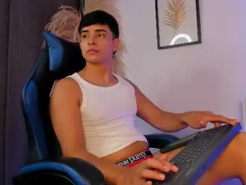 Chaturbate Adult Video Chat of thiago_connor21