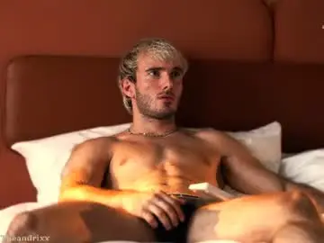 Chaturbate Live Sex Cam of paul_rubini