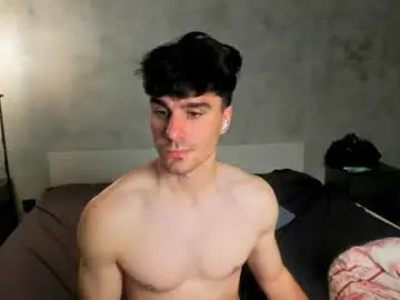 Chaturbate Live Sex Cam of sam_huston18