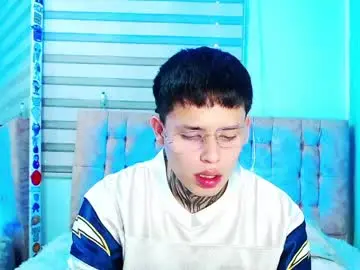 Chaturbate Adult Video Chat of _justinmoon2