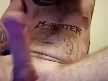 Chaturbate Live Sex Cam of wicked_clown665