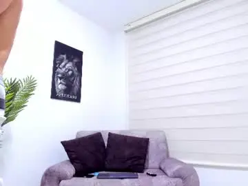 Chaturbate Watch Live Sex Cams of juniormorris_