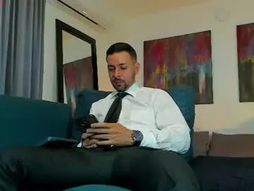 Chaturbate Watch Live Sex Cams of tommy_raym0ndg