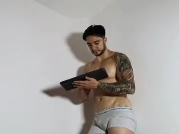 Chaturbate Watch Live Sex Cams of latinboyvip_