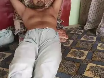 Chaturbate Live Sex Cam of chadipluskhangarh