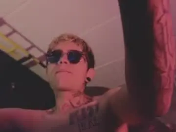 Chaturbate Best live sex cam show of acidmilo