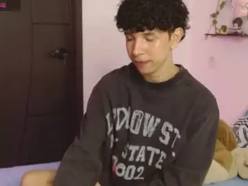 Chaturbate Watch Live Sex Cams of cuddly_twinkie