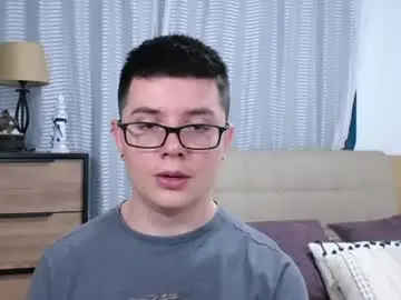 Chaturbate Sex Cam of kevinhunts