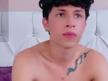 Chaturbate Live Porn of axel_evanss