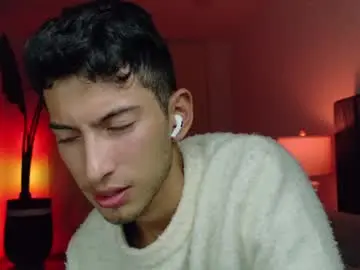 Chaturbate Live Porn of ethan_skiny_