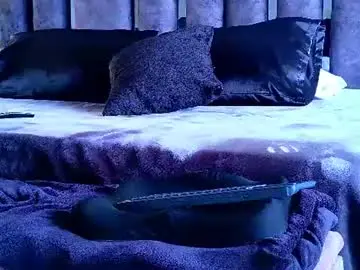 Chaturbate Live Sex of santin_seans