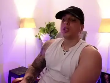 Chaturbate Best live sex cam show of appolo_allen