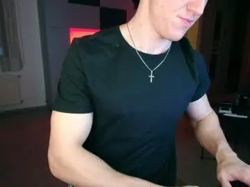 Chaturbate Live Sex Cam of christianlevine_